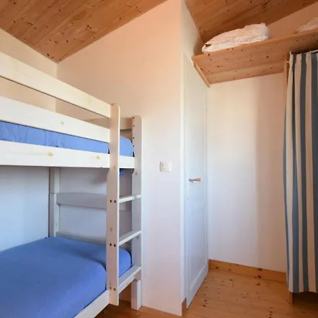 Maison De Charme Avec Cour, 2 Chambres, Cuisine Equipee, Proche Village St Clement Des Baleines - Fr-1-434-74 Hébergement de vacances