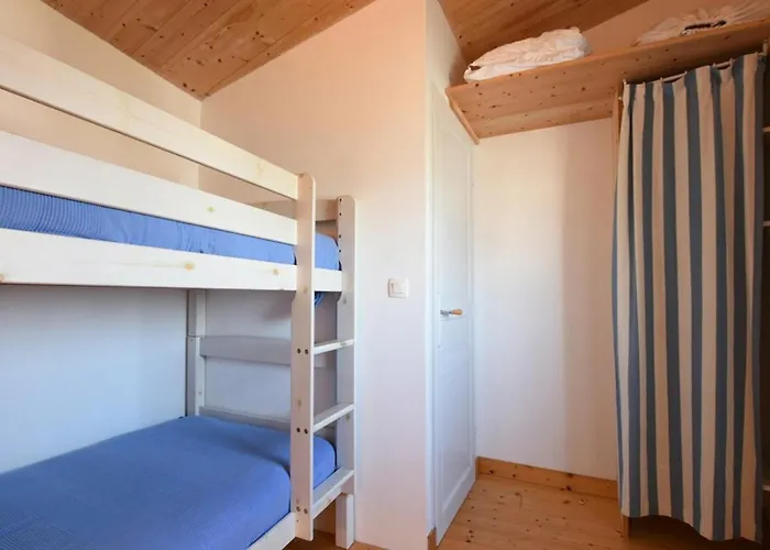 Maison De Charme Avec Cour, 2 Chambres, Cuisine Equipee, Proche Village St Clement Des Baleines - Fr-1-434-74 Holiday home