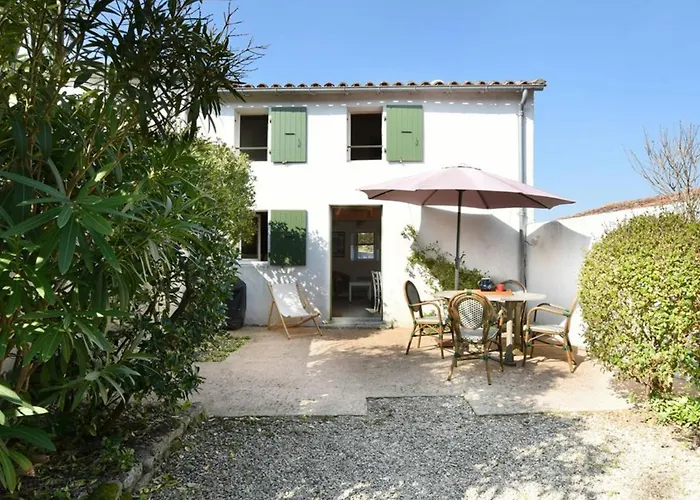 Maison De Charme Avec Cour, 2 Chambres, Cuisine Equipee, Proche Village St Clement Des Baleines - Fr-1-434-74 Holiday home Saint-Clement-des-Baleines